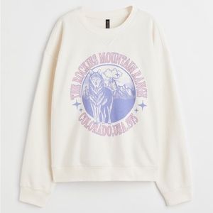 H&M | Sweatshirt | Cream/Wolf | Size L